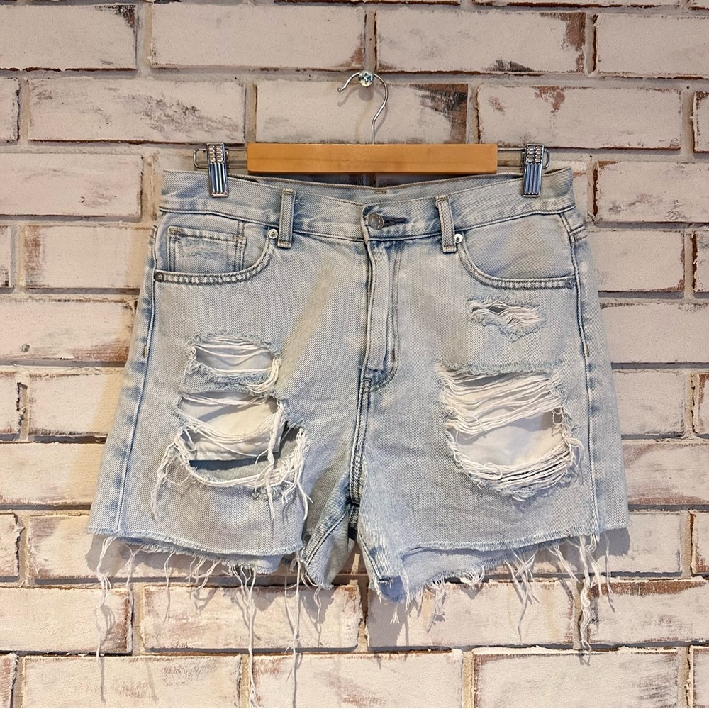 American Eagle Distressed Light Wash Jean Mom Shorts